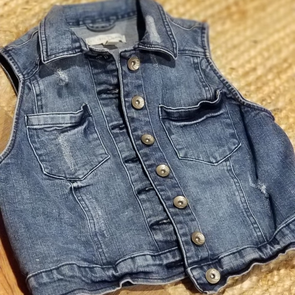 denim vest (XS)